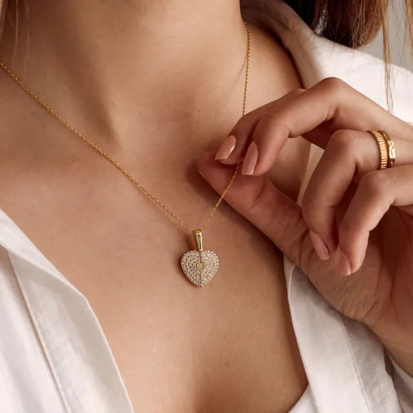 Colar "El amor se llevó mi corazón