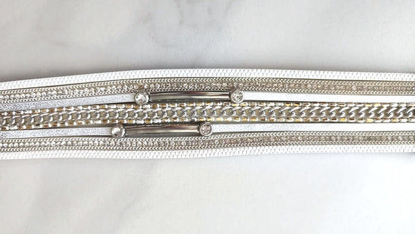 Pulsera Multi-Hilos Plateada y Blanca con Cadenas y Barras de Strass
